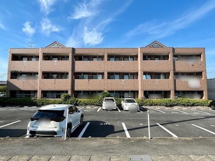 物件外観写真3　(駐車場)