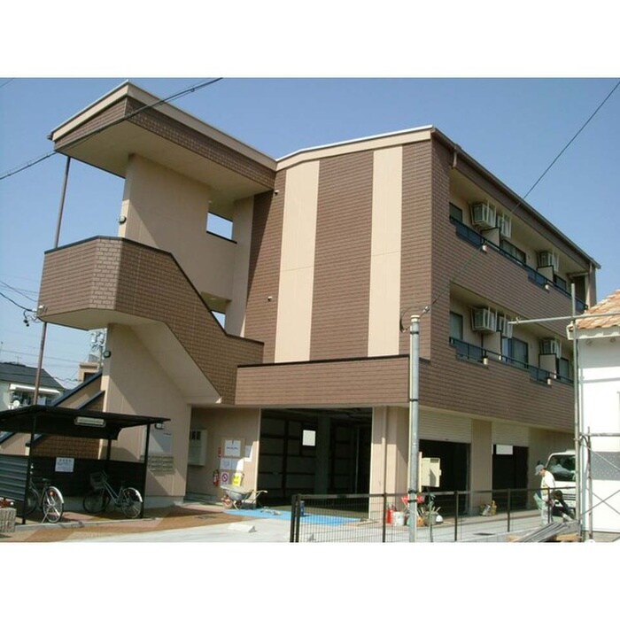 物件外観写真1　(外観写真)