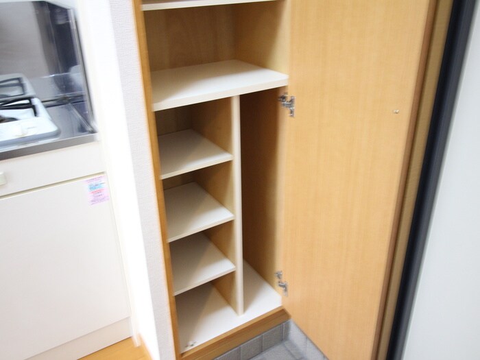 物件内観写真8　(靴箱)