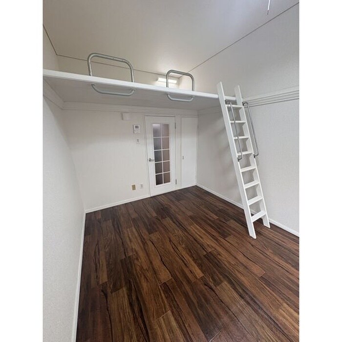 物件内観写真8　(廊下)