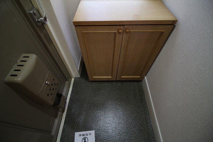 物件内観写真17　(玄関)