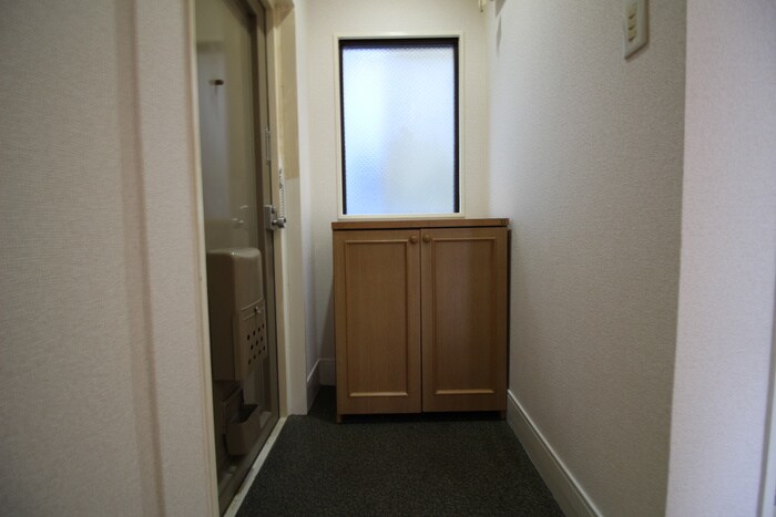 物件内観写真18　(玄関)
