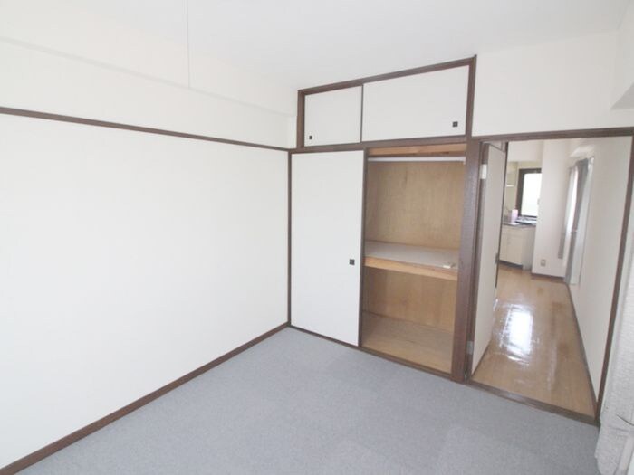 物件内観写真8　(居室)