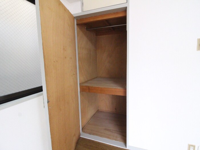 物件内観写真12　(収納)