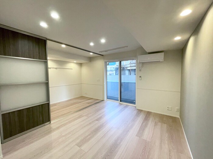 物件内観写真3　(居室)