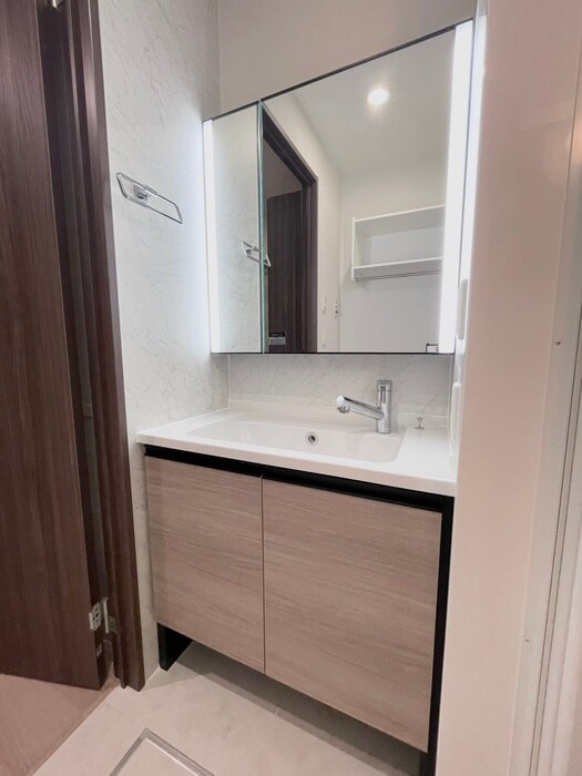 物件内観写真7　(洗面)