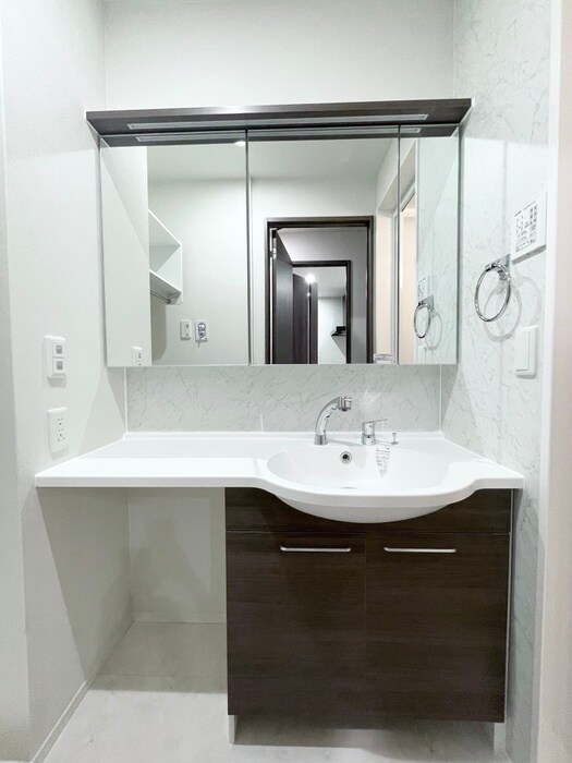 物件内観写真9　(洗面)