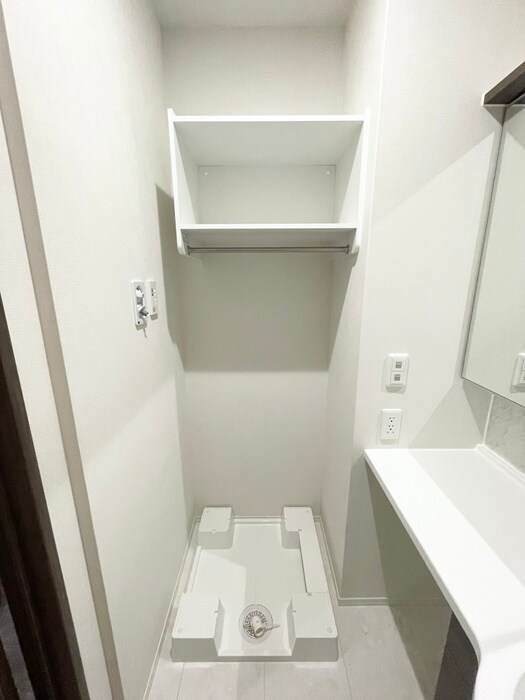 物件内観写真14　(洗濯機置場)