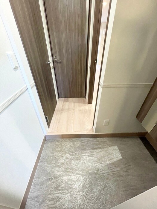 物件内観写真15　(玄関)
