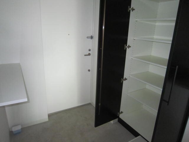 物件内観写真13　(収納)