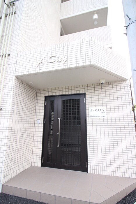 物件外観写真6　(エントランス部分)