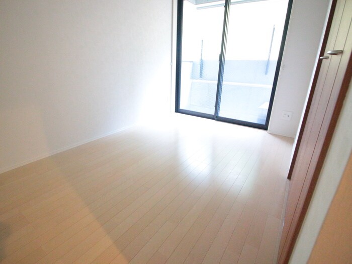 物件内観写真3　(居室)