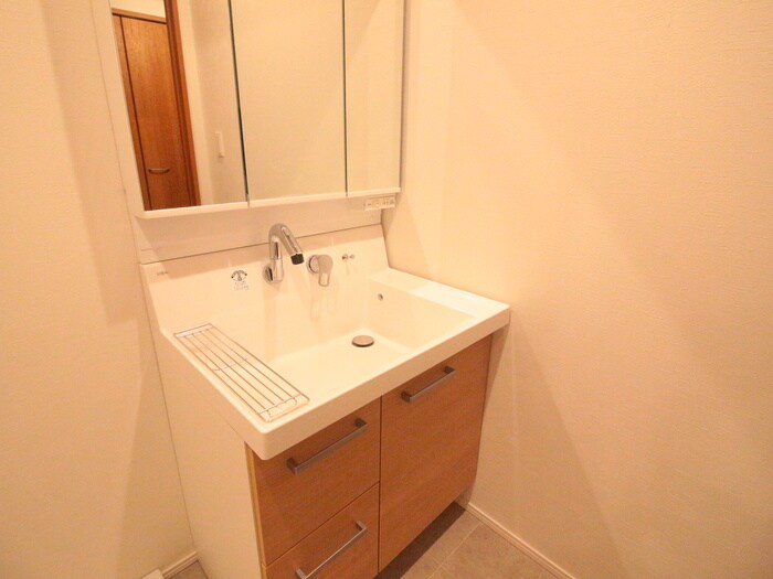 物件内観写真9　(洗面)