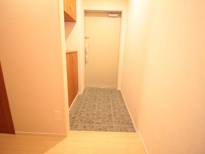 物件内観写真15　(玄関)