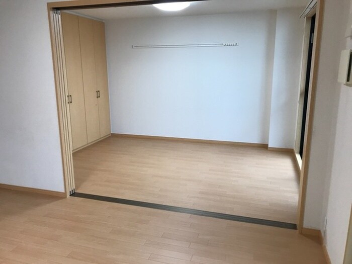 物件内観写真12　(居室)