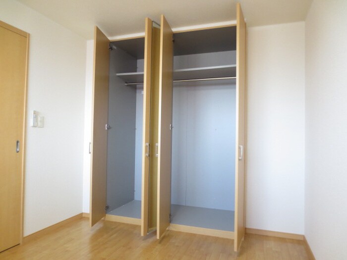 物件内観写真16　(収納)
