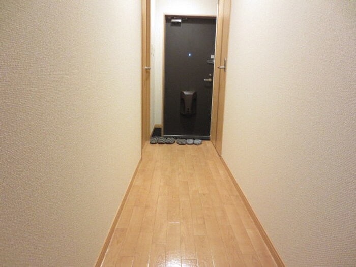 物件内観写真20　(廊下)