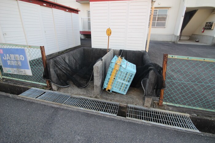 物件外観写真4　(建物設備)