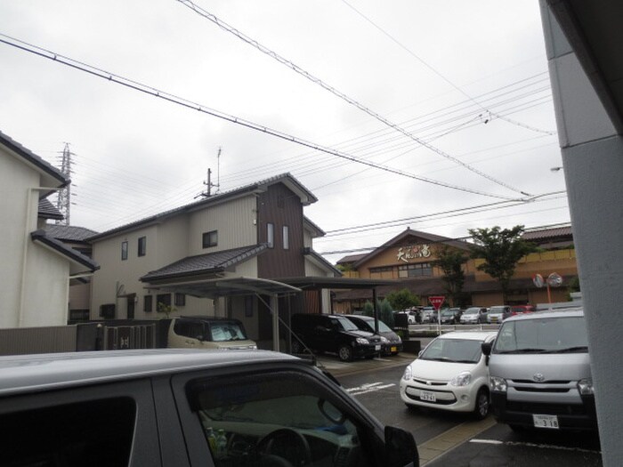 物件内観写真16　(室内からの展望)