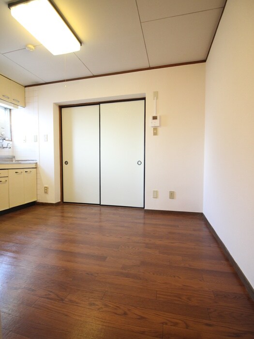 物件内観写真20　(廊下)