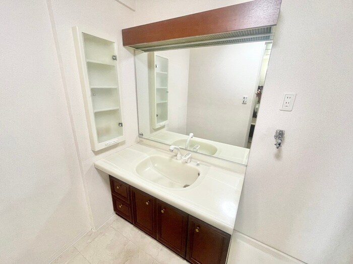 物件内観写真11　(洗面)