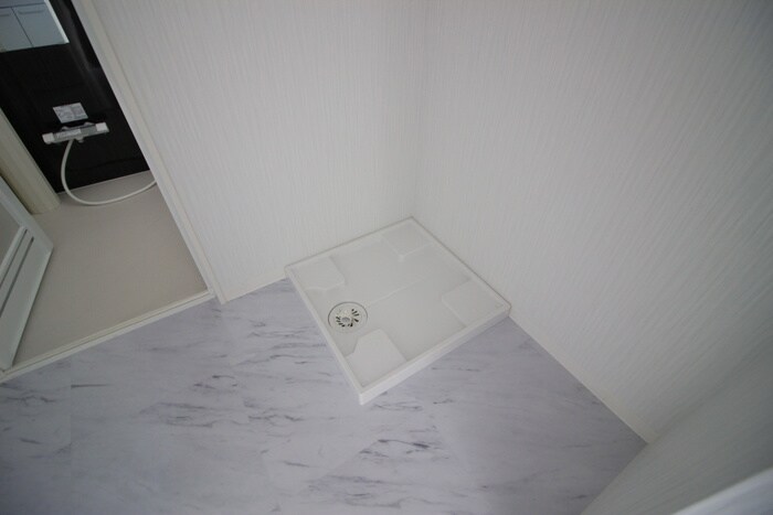 物件内観写真9　(洗濯機置場)