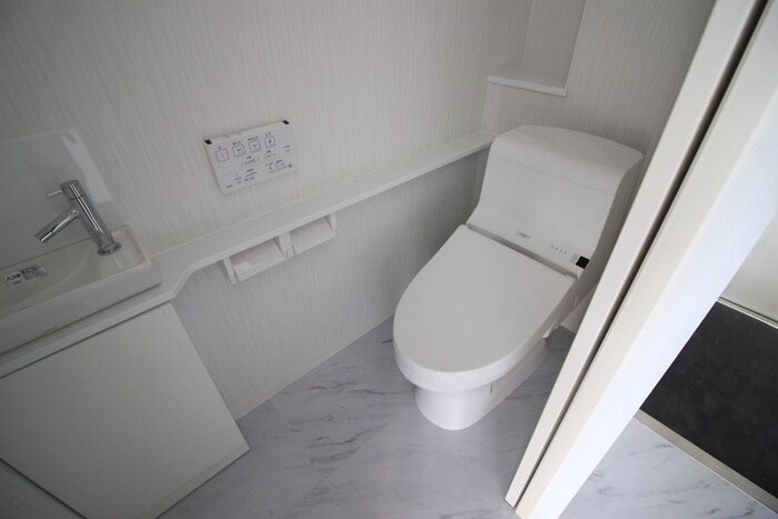 物件内観写真11　(トイレ)