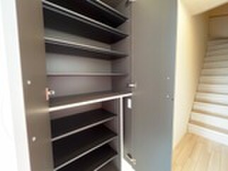 物件内観写真16　(靴箱)