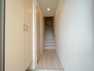 物件内観写真17　(玄関)