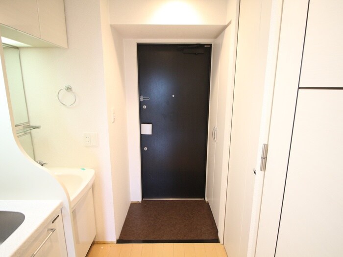 物件内観写真15　(玄関)