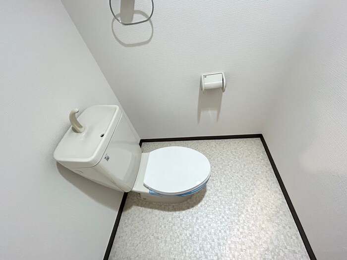 物件内観写真12　(トイレ)