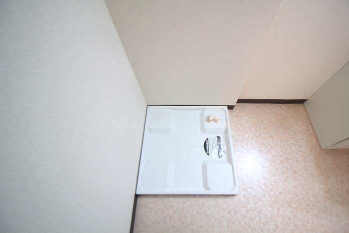 物件内観写真17　(洗濯機置場)