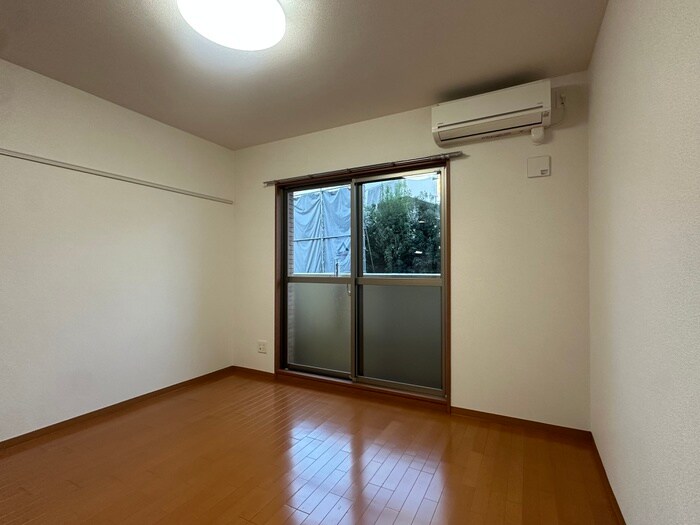 物件内観写真11　(居室)