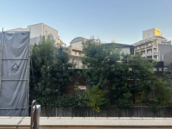 物件内観写真22　(室内からの展望)