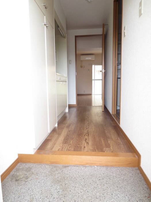 物件内観写真14　(廊下)