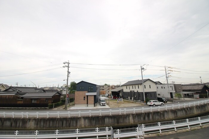 物件内観写真17　(室内からの展望)