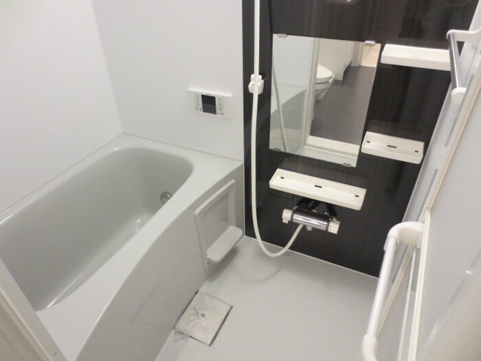 物件内観写真12　(バス／シャワールーム等)