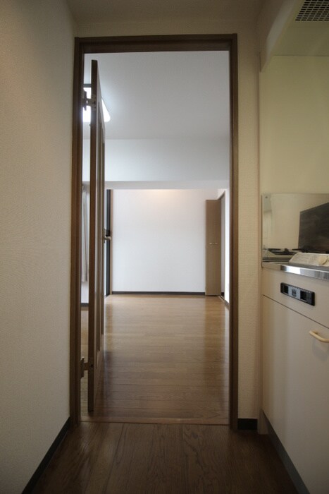 物件内観写真13　(廊下)
