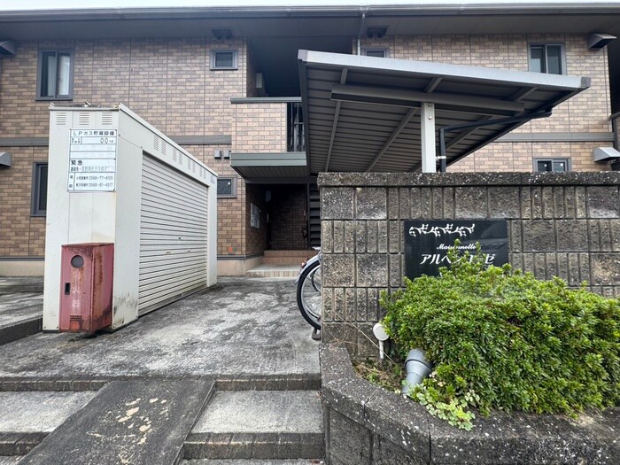 物件外観写真6　(外観写真)