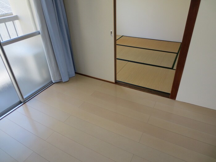 物件内観写真9　(居室)