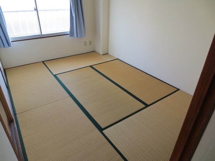 物件内観写真10　(居室)