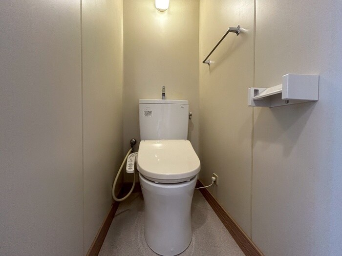 物件内観写真11　(トイレ)