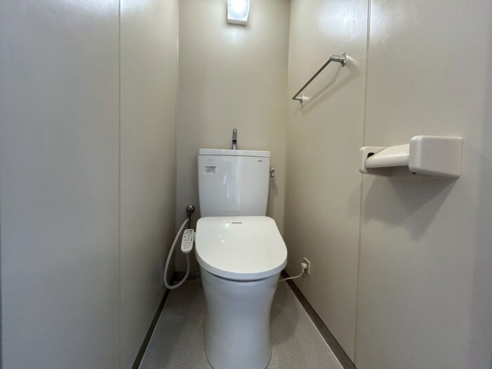 物件内観写真11　(トイレ)