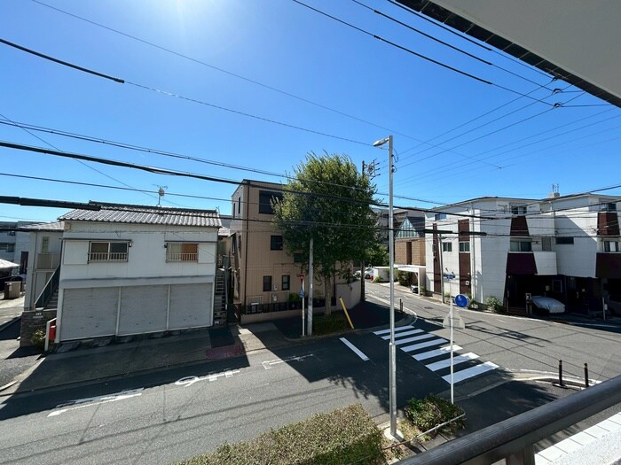 物件内観写真16　(室内からの展望)