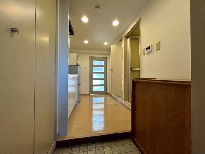 物件内観写真22　(玄関)