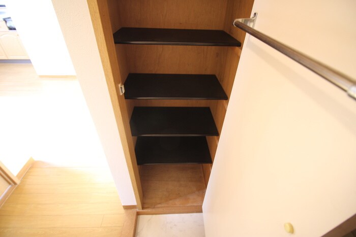物件内観写真15　(靴箱)