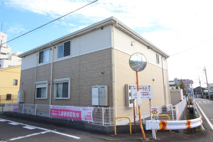 物件外観写真4　(外観写真)