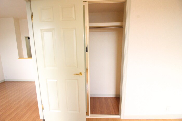 物件内観写真13　(収納)