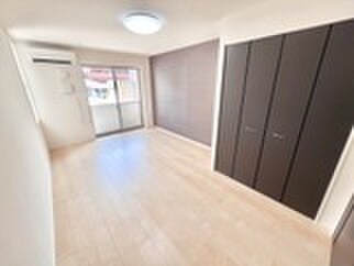 物件内観写真4　(居室)