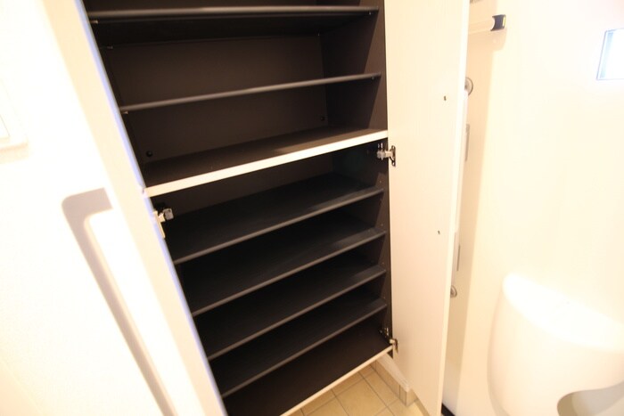 物件内観写真16　(靴箱)